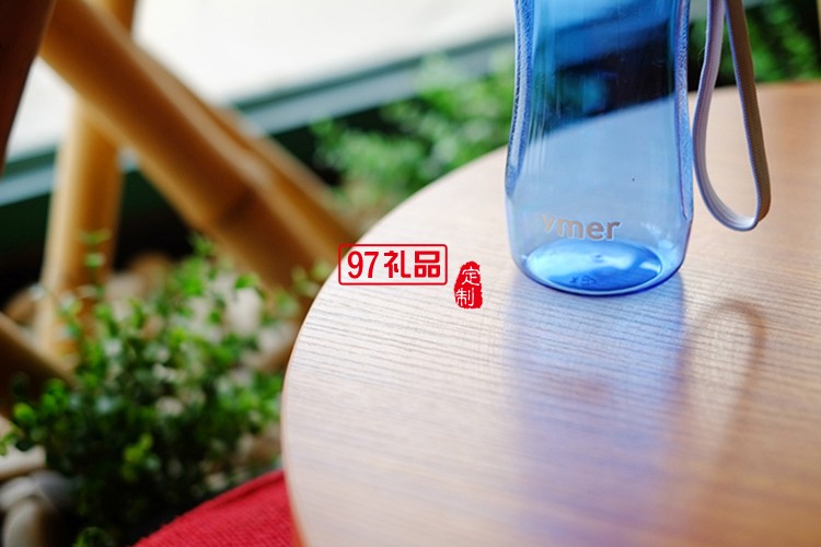 時尚便攜防漏杯  抗摔杯子  運(yùn)動水杯 塑料杯